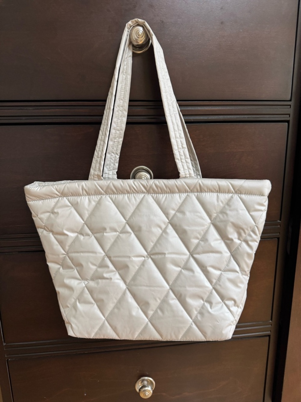 New Ultra Light Oyster Mushroom East West Vera Bradley Diamond-Pattern Tote